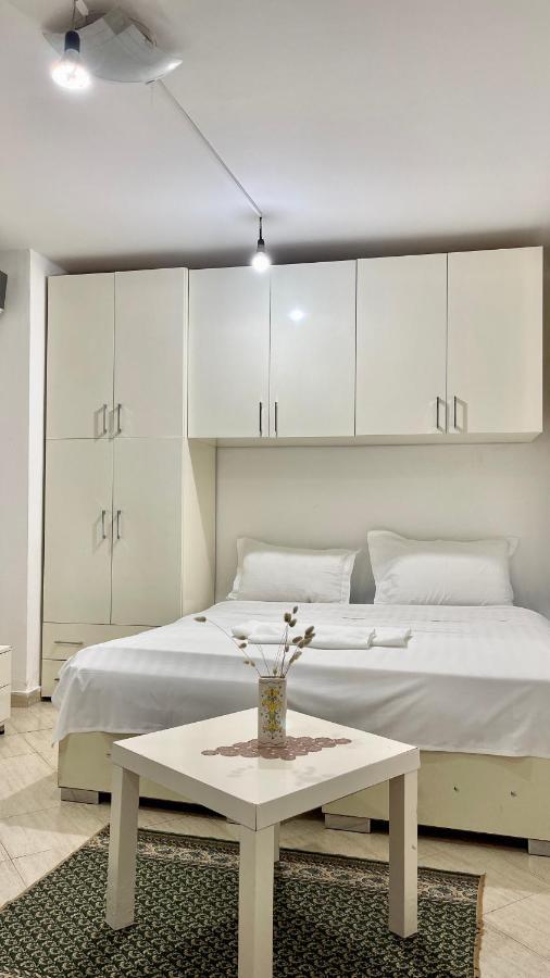 Brilant Studio Apartment City Center Tirana Exteriör bild